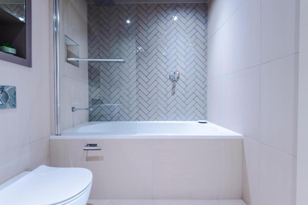Exquisite Central York Abode Sleeps 6! Bagian luar foto