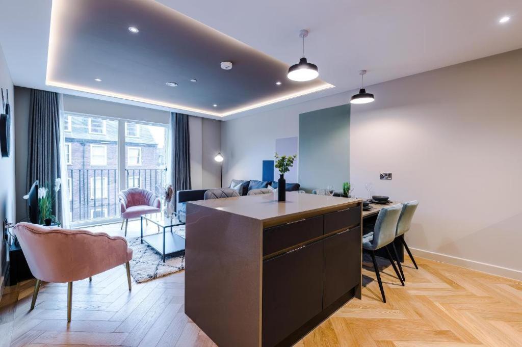 Exquisite Central York Abode Sleeps 6! Bagian luar foto