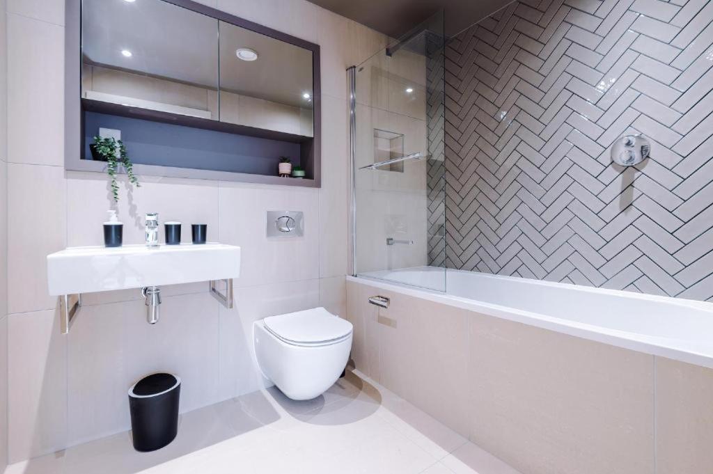 Exquisite Central York Abode Sleeps 6! Bagian luar foto